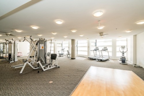 511-7831 Westminster Highway, Richmond, BC - Indoor Photo Showing Gym Room