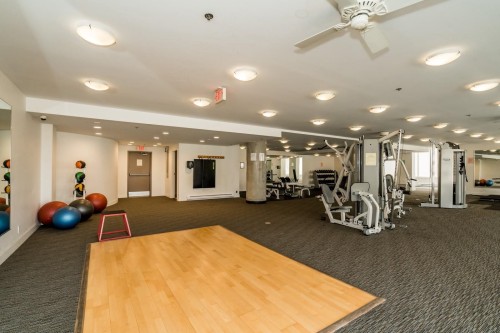 511-7831 Westminster Highway, Richmond, BC - Indoor Photo Showing Gym Room