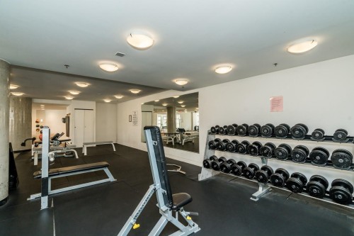 511-7831 Westminster Highway, Richmond, BC - Indoor Photo Showing Gym Room
