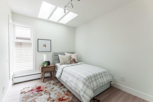 3420 1St Avenue W, Vancouver, BC - Indoor Photo Showing Bedroom