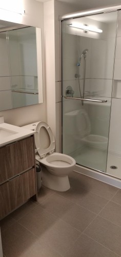 8940 University Crescent, Burnaby, BC - Indoor Photo Showing Bathroom
