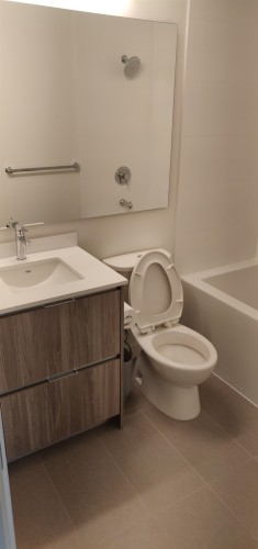 8940 University Crescent, Burnaby, BC - Indoor Photo Showing Bathroom