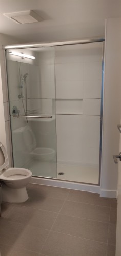 8940 University Crescent, Burnaby, BC - Indoor Photo Showing Bathroom