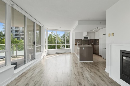 302-4808 Hazel Street  Burnaby, BC V5H 0A2