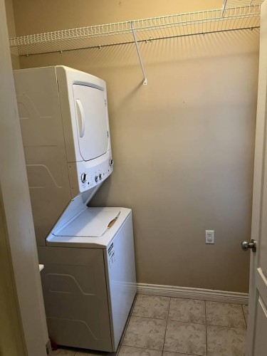 7000 Ramsay Avenue, Burnaby, BC - Indoor Photo Showing Laundry Room