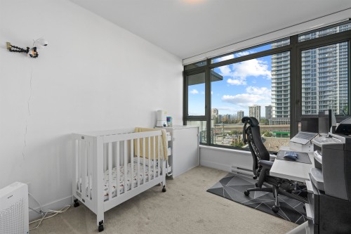 404-518 Whiting Way, Coquitlam, BC - Indoor Photo Showing Bedroom