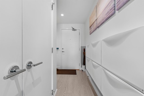 404-518 Whiting Way, Coquitlam, BC - Indoor