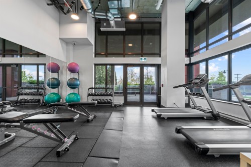 404-518 Whiting Way, Coquitlam, BC - Indoor Photo Showing Gym Room