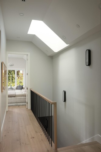 2-242 20Th Avenue E, Vancouver, BC - Indoor Photo Showing Other Room