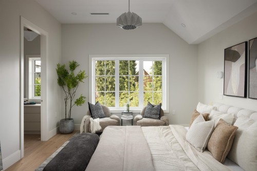 2-242 20Th Avenue E, Vancouver, BC - Indoor Photo Showing Bedroom