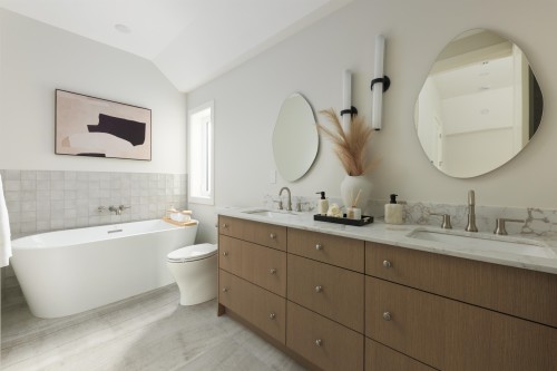 2-242 20Th Avenue E, Vancouver, BC - Indoor Photo Showing Bathroom