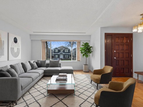 3369 Price Street, Vancouver, BC - Indoor Photo Showing Living Room