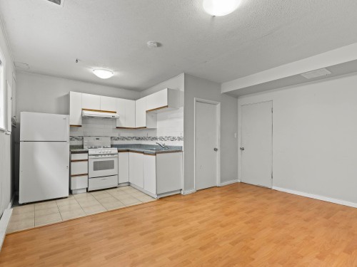 3369 Price Street, Vancouver, BC - Indoor Photo Showing Kitchen With Double Sink