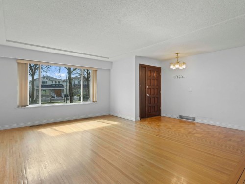 3369 Price Street, Vancouver, BC - Indoor