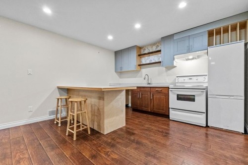 24699 103A Avenue, Maple Ridge, BC - Indoor Photo Showing Kitchen