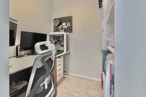 227-6283 Kingsway, Burnaby, BC 