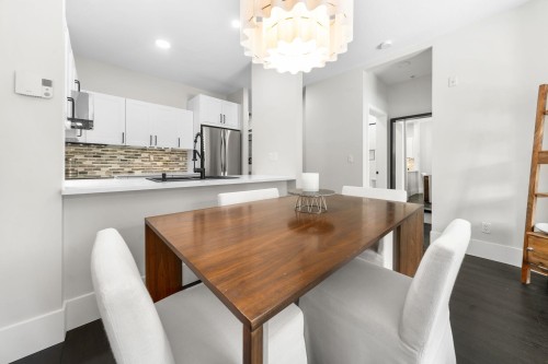 404-5605 Hampton Place, Vancouver, BC - Indoor Photo Showing Dining Room