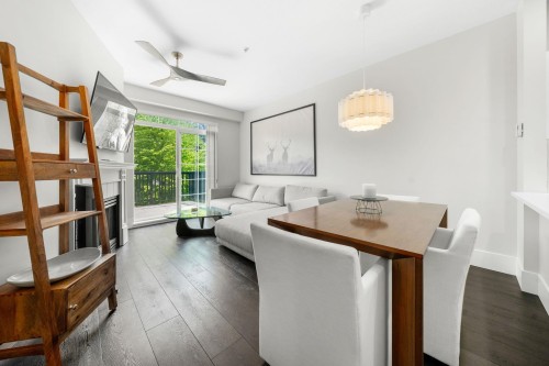 404-5605 Hampton Place, Vancouver, BC - Indoor Photo Showing Dining Room