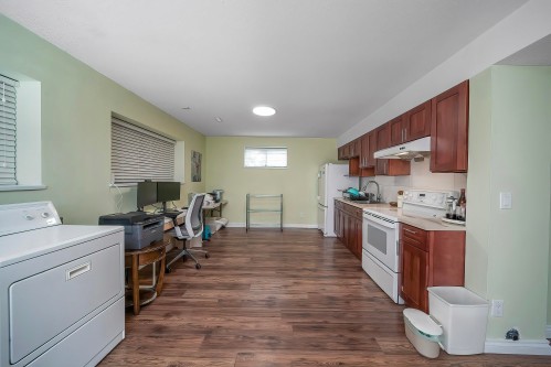 11 Harbour Place, Port Moody, BC - Indoor