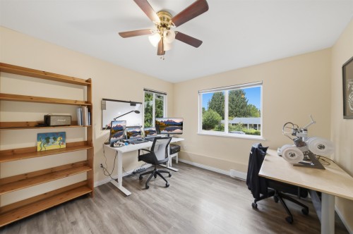 12092 Glenhurst Street, Maple Ridge, BC - Indoor Photo Showing Office