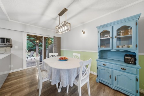 12092 Glenhurst Street, Maple Ridge, BC - Indoor Photo Showing Dining Room