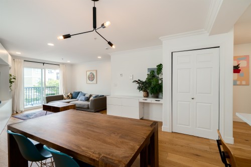 2042 Triumph Street, Vancouver, BC 