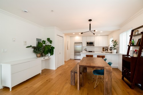 2042 Triumph Street, Vancouver, BC 