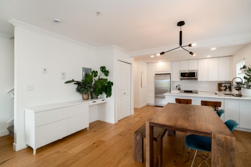 2042 Triumph Street, Vancouver, BC 