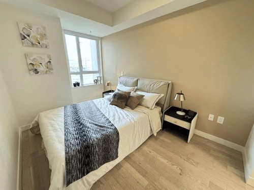 321-4033 May Drive, Richmond, BC - Indoor Photo Showing Bedroom
