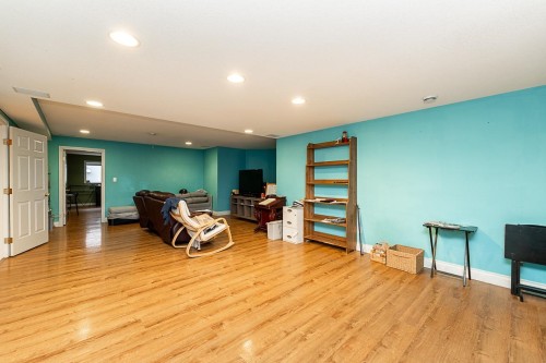 1548 Parkway Boulevard, Coquitlam, BC - Indoor