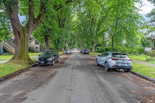 956 21St Avenue E, Vancouver, BC - Outdoor
