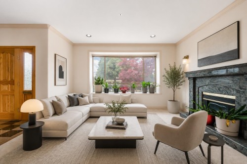 6520 Doman Street, Vancouver, BC - Indoor Photo Showing Living Room With Fireplace