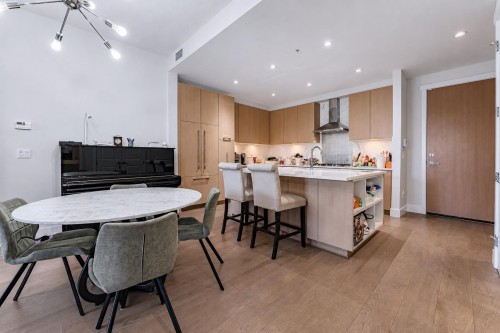 113-5535 Admiral Way, Delta, BC - Indoor Photo Showing Dining Room