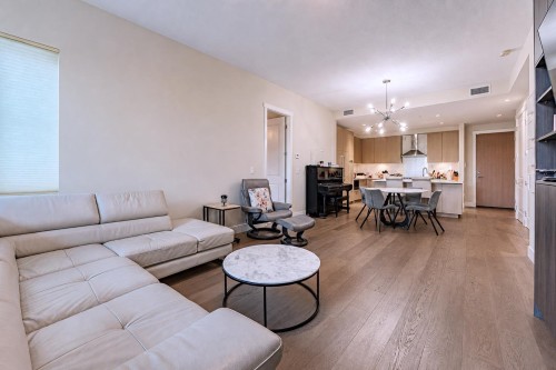 113-5535 Admiral Way, Delta, BC - Indoor Photo Showing Living Room