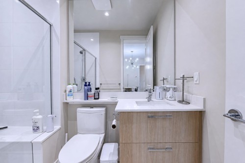 113-5535 Admiral Way, Delta, BC - Indoor Photo Showing Bathroom