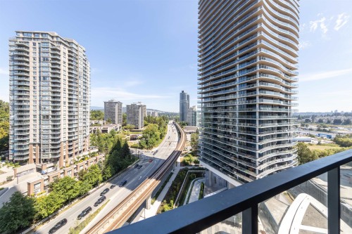 1205-4880 Lougheed Highway, Burnaby, BC - Outdoor With Balcony With Facade