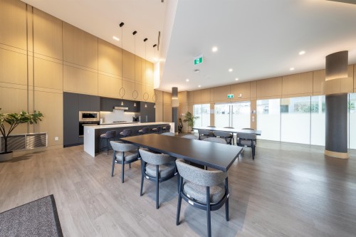 1205-4880 Lougheed Highway, Burnaby, BC - Indoor