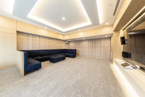 1205-4880 Lougheed Highway, Burnaby, BC - Indoor Photo Showing Other Room
