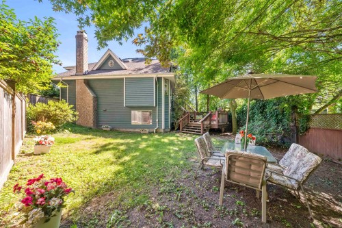 2445 Mowat Place, North Vancouver, BC - Outdoor