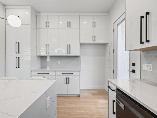 2977 42Nd Avenue E, Vancouver, BC - Indoor Photo Showing Kitchen