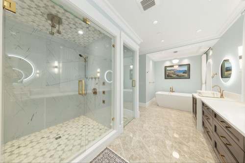 12320 No. 3 Road, Richmond, BC - Indoor Photo Showing Bathroom