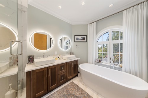 12320 No. 3 Road, Richmond, BC - Indoor Photo Showing Bathroom