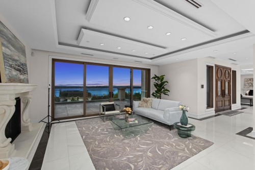 2185 Westhill Wynd, West Vancouver, BC - Indoor