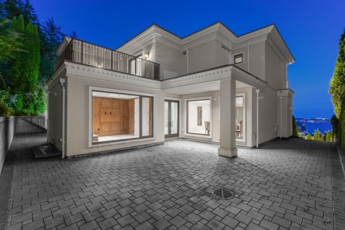 2185 Westhill Wynd, West Vancouver, BC - Outdoor