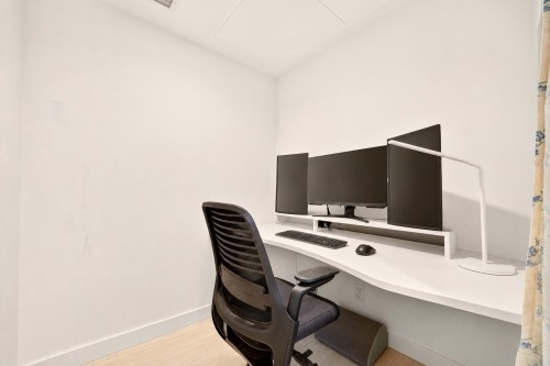 4108-4880 Lougheed Highway, Burnaby, BC - Indoor Photo Showing Office