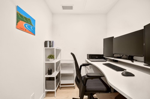 4108-4880 Lougheed Highway, Burnaby, BC - Indoor Photo Showing Office