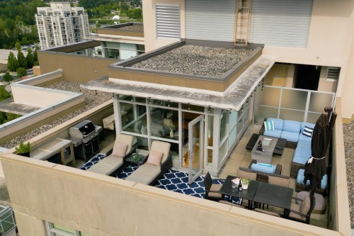 3401-2968 Glen Drive, Coquitlam, BC -  With Exterior
