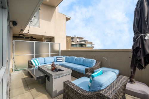 3401-2968 Glen Drive, Coquitlam, BC - Outdoor With Deck Patio Veranda With Exterior