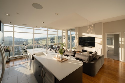 3401-2968 Glen Drive, Coquitlam, BC - Indoor