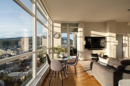 3401-2968 Glen Drive, Coquitlam, BC - Indoor